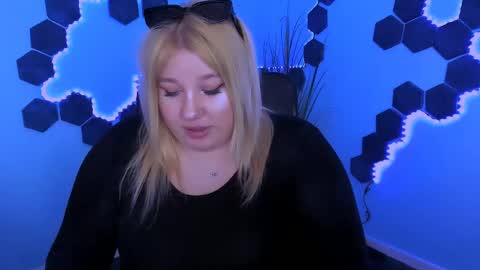 Your Michael online show from 04-24-26, 01:57