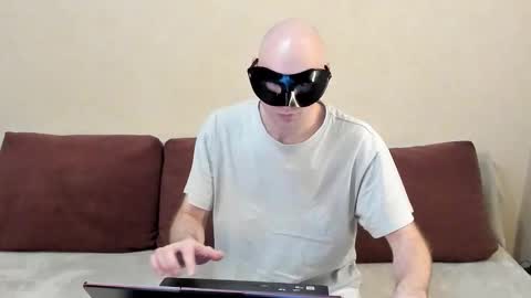 Snapshot of michael_thom2 chatting on 02-23-26, 03:09 Dark side online show from 02-23-26, 03:09