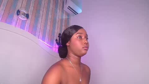 Snapshot of michaelacox chatting on 06-01-26, 07:15 Michel online show from 06-01-26, 07:15