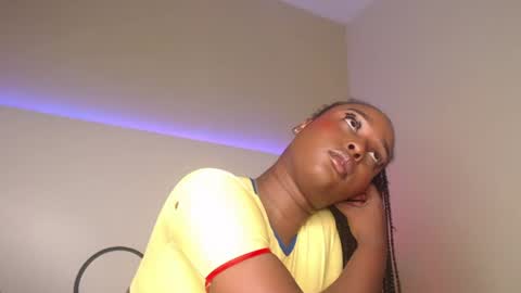 Snapshot of michaelacox chatting on 07-07-26, 05:50 Michel online show from 07-07-26, 05:50