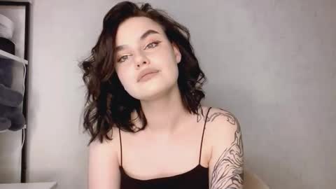 Snapshot of michaelarroyano chatting on 11-20-25, 05:12 Ellie online show from 11-20-25, 05:12