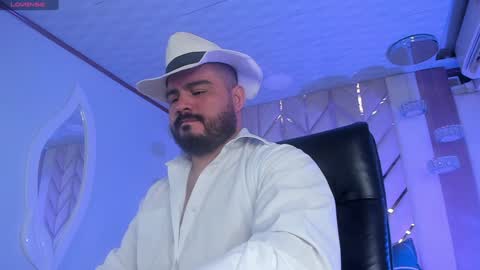 Snapshot of michaelbear_ chatting on 12-23-24, 12:30 Michael online show from 12-23-24, 12:30