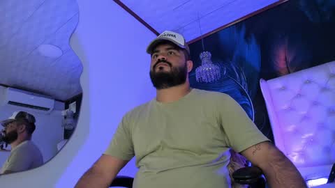 Snapshot of michaelbear_ chatting on 01-09-25, 12:41 Michael online show from 01-09-25, 12:41