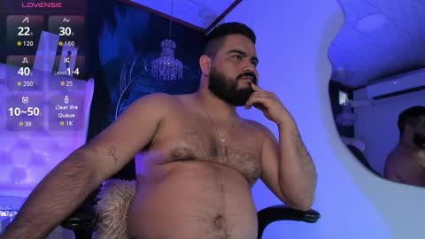 Snapshot of michaelbear_ chatting on 03-04-25, 06:39 Michael online show from 03-04-25, 06:39