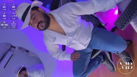 Snapshot of michaelbear_ chatting on 09-12-25, 02:06 Michael online show from 09-12-25, 02:06