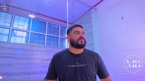 Snapshot of michaelbear_ chatting on 10-12-25, 12:15 Michael online show from 10-12-25, 12:15