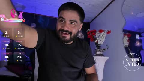 Snapshot of michaelbear_ chatting on 11-11-25, 03:56 Michael online show from 11-11-25, 03:56