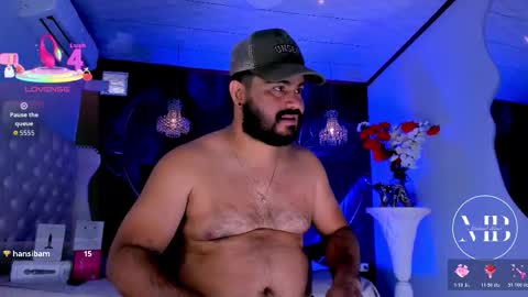 Snapshot of michaelbear_ chatting on 11-19-25, 02:28 Michael online show from 11-19-25, 02:28