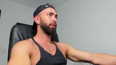 Snapshot of michaelevansx chatting on 12-08-24, 02:30 MichaelEvansx online show from 12-08-24, 02:30