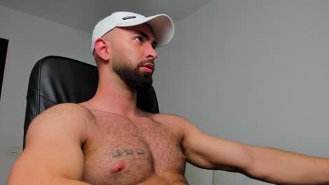 Snapshot of michaelevansx chatting on 12-11-24, 03:15 MichaelEvansx online show from 12-11-24, 03:15