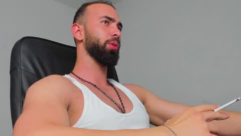 Snapshot of michaelevansx chatting on 12-28-24, 09:19 MichaelEvansx online show from 12-28-24, 09:19