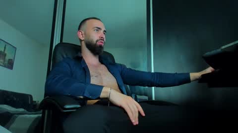 Snapshot of michaelevansx chatting on 03-04-25, 12:29 MichaelEvansx online show from 03-04-25, 12:29