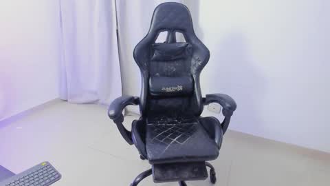 Snapshot of michaelferrel chatting on 11-14-25, 12:31 Mike online show from 11-14-25, 12:31