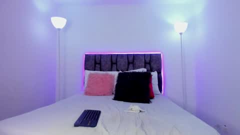 Snapshot of michel_morrinson chatting on 01-28-25, 04:08 Michelle online show from 01-28-25, 04:08