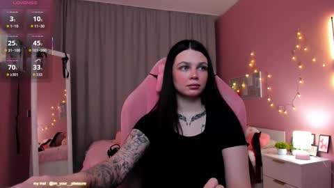 Kate online show from 11-30-25, 01:09