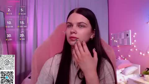 Snapshot of michela_fruet chatting on 06-27-26, 01:10 Kate online show from 06-27-26, 01:10