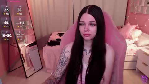 Snapshot of michela_fruet chatting on 07-11-26, 12:46 Kate online show from 07-11-26, 12:46