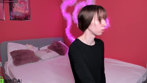 michele_mack online show from 11-30-25, 02:04