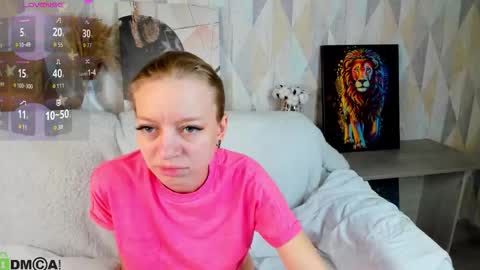 Snapshot of michelle_blond chatting on 09-16-25, 06:58 michelle_blond online show from 09-16-25, 06:58