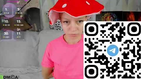 Snapshot of michelle_blond chatting on 10-07-25, 07:16 michelle_blond online show from 10-07-25, 07:16