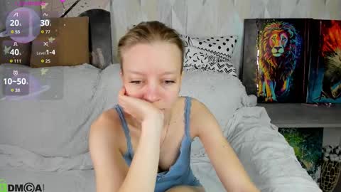 Snapshot of michelle_blond chatting on 10-13-25, 07:52 michelle_blond online show from 10-13-25, 07:52