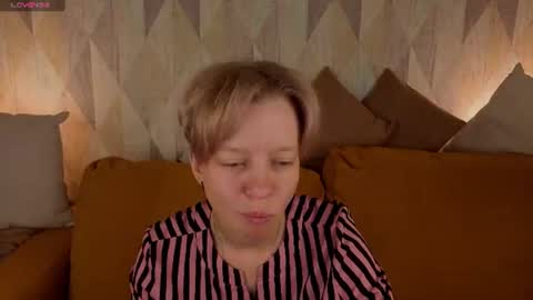 Snapshot of michelle_blond chatting on 07-08-26, 01:10 michelle_blond online show from 07-08-26, 01:10