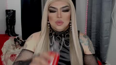 Michelle online show from 12-17-25, 06:25