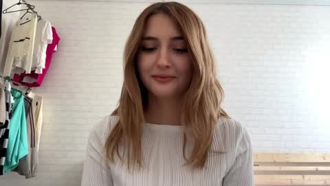 Jenny online show from 04-11-26, 12:31