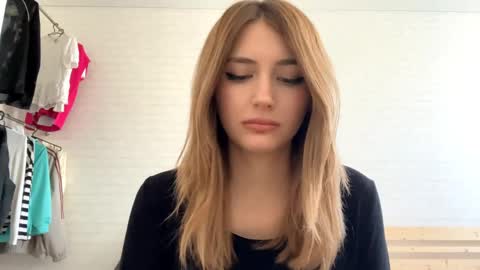Jenny online show from 04-28-26, 01:05