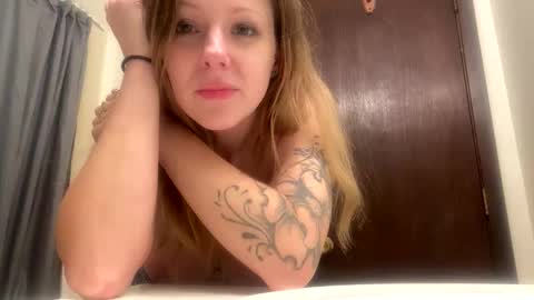 Snapshot of michiheartaaron503780 chatting on 11-04-25, 01:10 michiheartaaron503780 online show from 11-04-25, 01:10