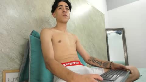 mick_lollipopp online show from 03-14-26, 07:41