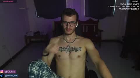 Snapshot of mickey_pict chatting on 01-05-25, 07:07 Mickey online show from 01-05-25, 07:07