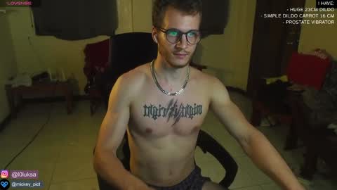 Snapshot of mickey_pict chatting on 01-14-25, 12:24 Mickey online show from 01-14-25, 12:24