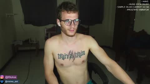 Snapshot of mickey_pict chatting on 01-26-25, 02:19 Mickey online show from 01-26-25, 02:19