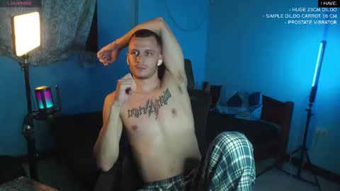 Snapshot of mickey_pict chatting on 02-11-25, 02:57 Mickey online show from 02-11-25, 02:57