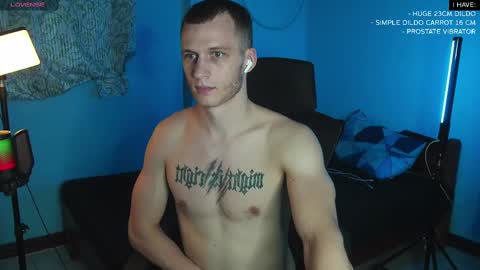 Snapshot of mickey_pict chatting on 02-19-25, 12:00 Mickey online show from 02-19-25, 12:00