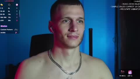 Snapshot of mickey_pict chatting on 03-01-25, 01:07 Mickey online show from 03-01-25, 01:07