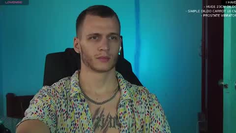 Snapshot of mickey_pict chatting on 03-03-25, 06:26 Mickey online show from 03-03-25, 06:26