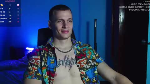 Snapshot of mickey_pict chatting on 03-10-25, 01:43 Mickey online show from 03-10-25, 01:43