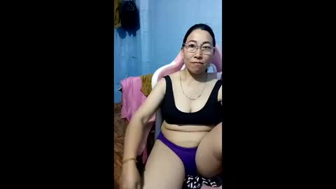 Snapshot of mickye00 chatting on 04-18-26, 07:58 Miky online show from 04-18-26, 07:58