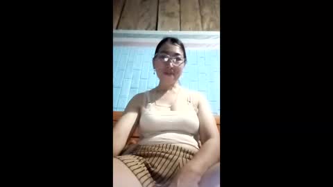 Snapshot of mickye00 chatting on 04-24-26, 10:01 Miky online show from 04-24-26, 10:01