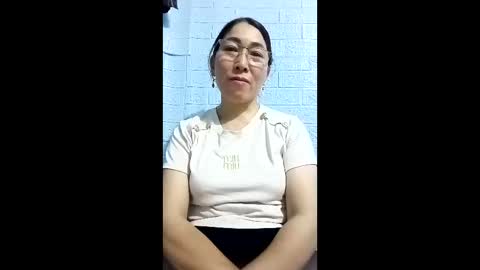 Snapshot of mickye00 chatting on 04-26-26, 04:10 Miky online show from 04-26-26, 04:10
