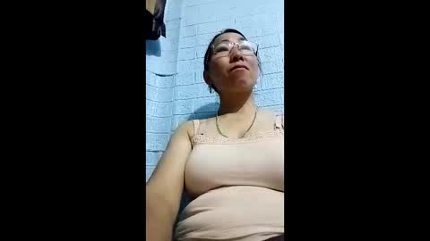 Snapshot of mickye00 chatting on 05-02-26, 12:04 Miky online show from 05-02-26, 12:04