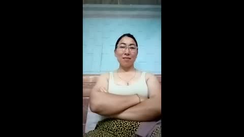 Snapshot of mickye00 chatting on 05-04-26, 06:31 Miky online show from 05-04-26, 06:31