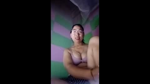 Snapshot of mickye00 chatting on 05-18-26, 02:51 Miky online show from 05-18-26, 02:51
