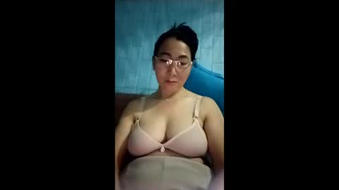 Snapshot of mickye00 chatting on 05-23-26, 06:34 Miky online show from 05-23-26, 06:34