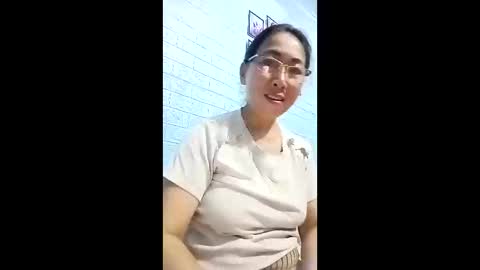Snapshot of mickye00 chatting on 05-25-26, 09:54 Miky online show from 05-25-26, 09:54