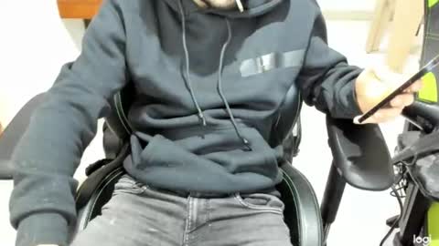 microfama00 online show from 02-09-26, 07:23