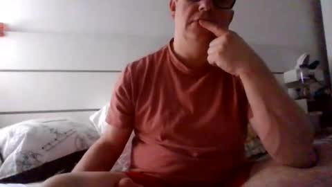 Snapshot of middleton2021 chatting on 11-25-25, 09:26 middleton2021 online show from 11-25-25, 09:26