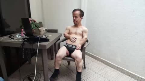Snapshot of midgettripod1 chatting on 04-26-26, 07:22 Aaron online show from 04-26-26, 07:22